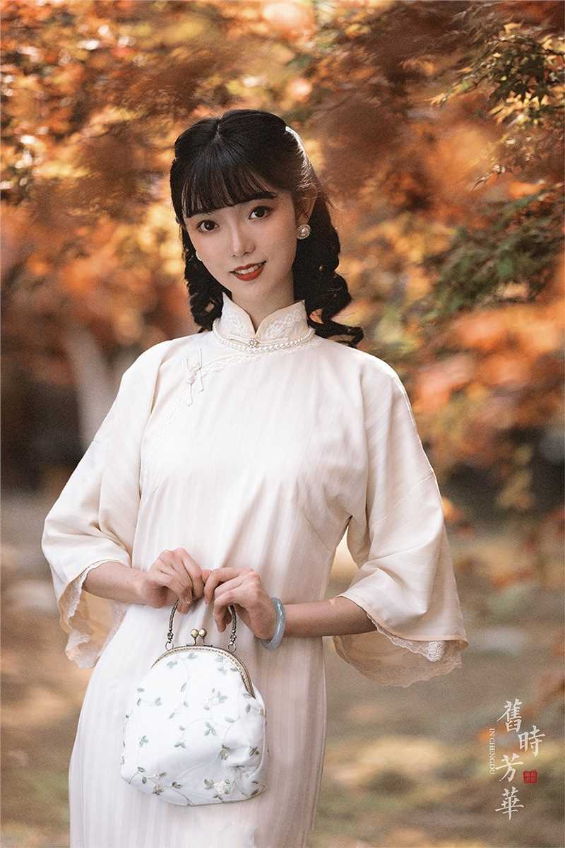 穿旗袍的美女迷人电眼娇艳红唇窈窕身姿套图