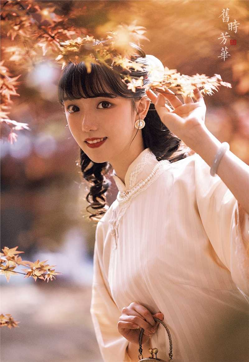 穿旗袍的美女迷人电眼娇艳红唇窈窕身姿套图