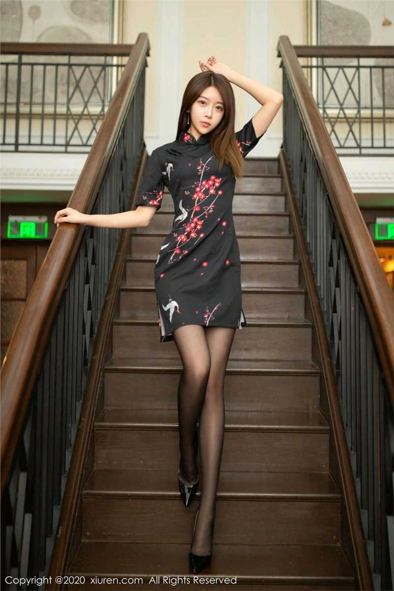 优质性感旗袍美女夏诗雯Sally高开叉露大腿根诱惑相册