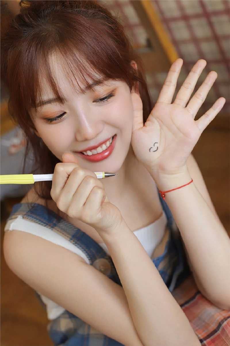 高清背带裤萌妹温柔无害清纯靓丽少女心可爱图片图册