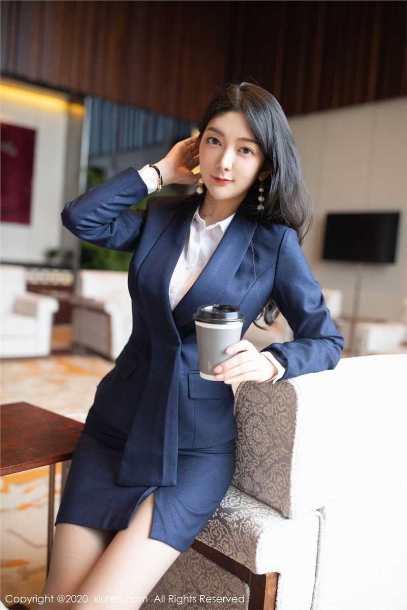 最新性感女老师Angela小热巴情趣制服大尺度脱衣图片壁纸