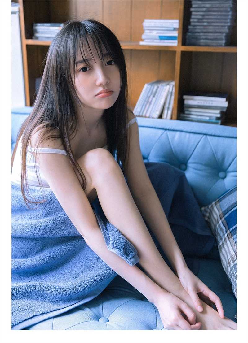 优质看起来娇艳欲滴的佛系少女吊带连体裤清纯美女图相册