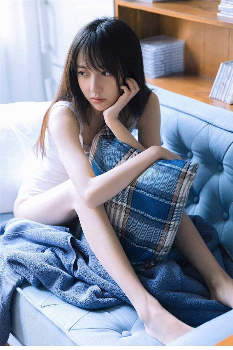 优质看起来娇艳欲滴的佛系少女吊带连体裤清纯美女图相册