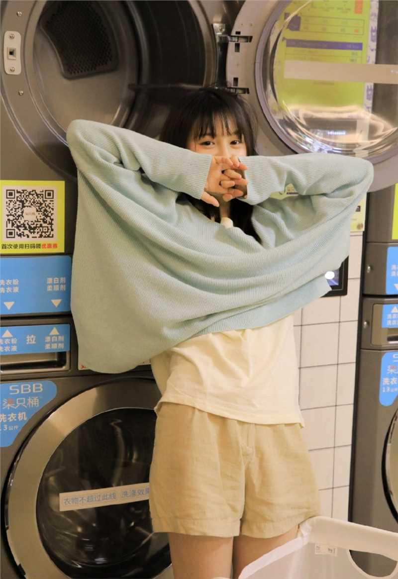 长得眉清目秀的娇软美眉可可爱爱清纯美女