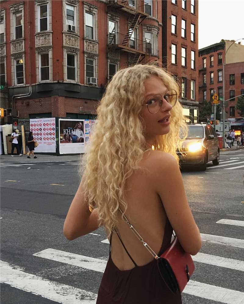 最全丹麦16岁金发美女Frederikke,Sofie性感人体艺术壁纸