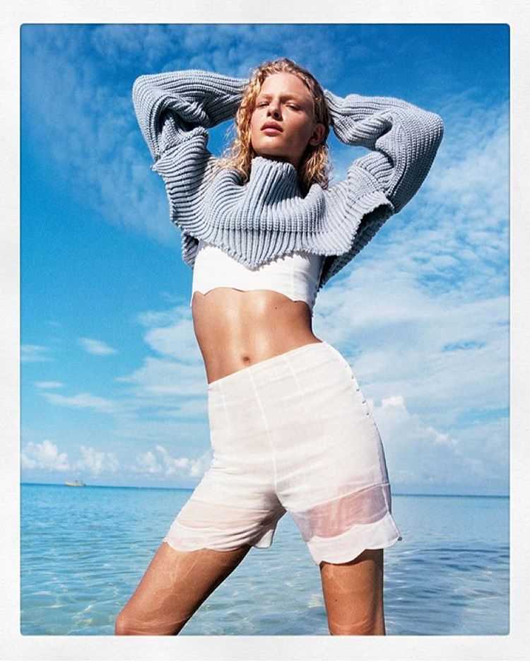 最全丹麦16岁金发美女Frederikke,Sofie性感人体艺术壁纸