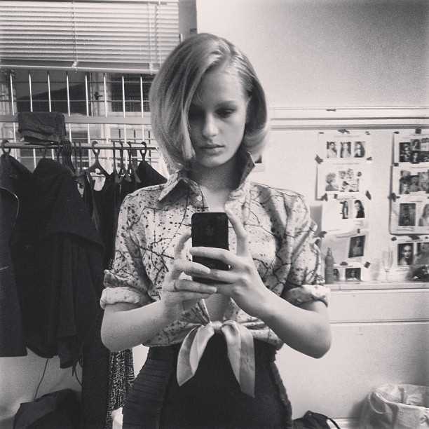 最全丹麦16岁金发美女Frederikke,Sofie性感人体艺术壁纸