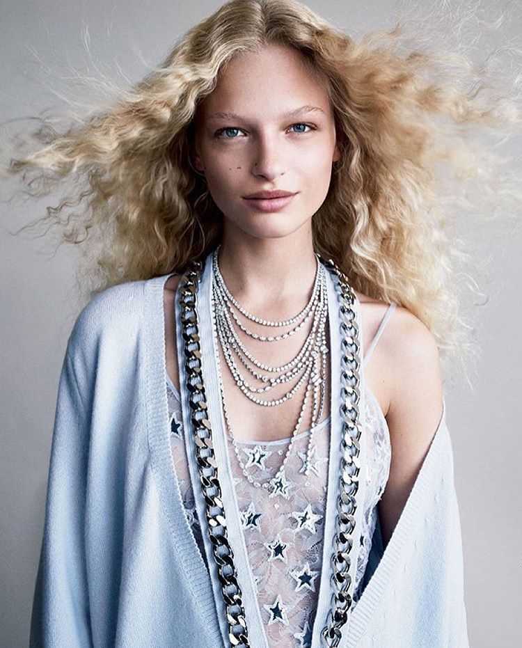 最全丹麦16岁金发美女Frederikke,Sofie性感人体艺术壁纸