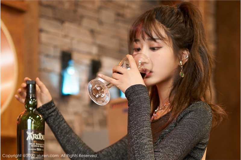 特别专辑靓影美臀宅男女神Betty林子欣袜子大长腿人体欣赏图片