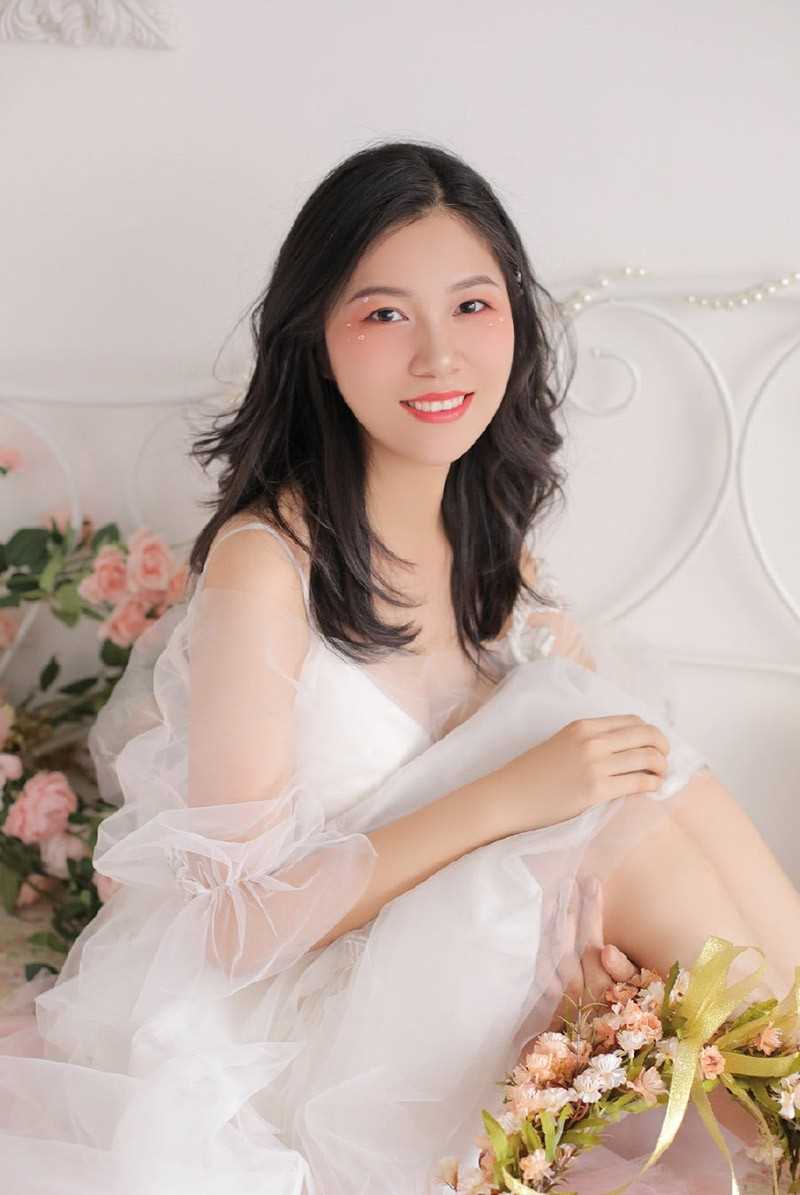 最全90后性感mm低胸纱裙酥胸半露完美身材迷人私房照壁纸