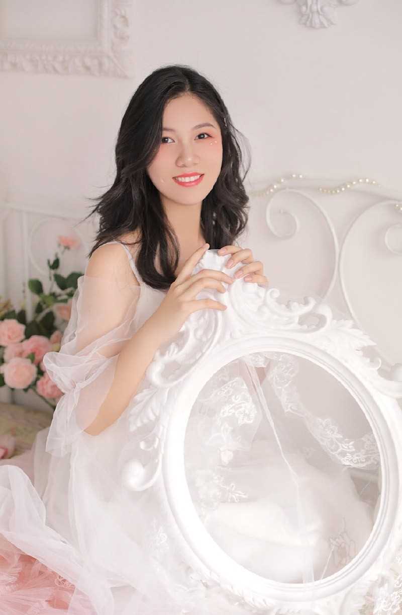 最全90后性感mm低胸纱裙酥胸半露完美身材迷人私房照壁纸