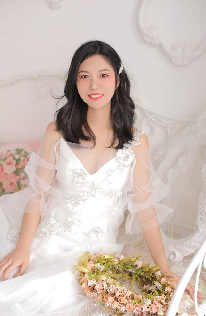 最全90后性感mm低胸纱裙酥胸半露完美身材迷人私房照壁纸