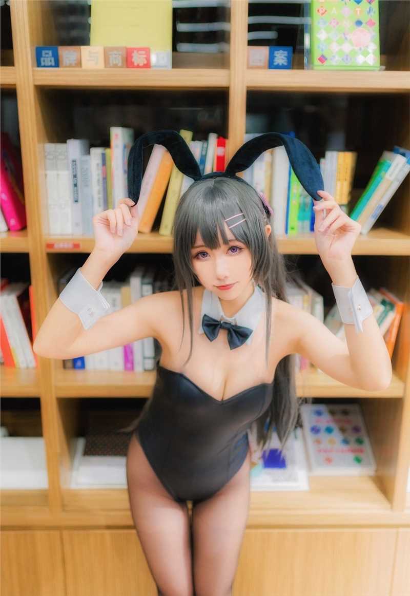 精选性感兔女郎情趣连体衣黑丝翘臀诱惑人体艺术图册