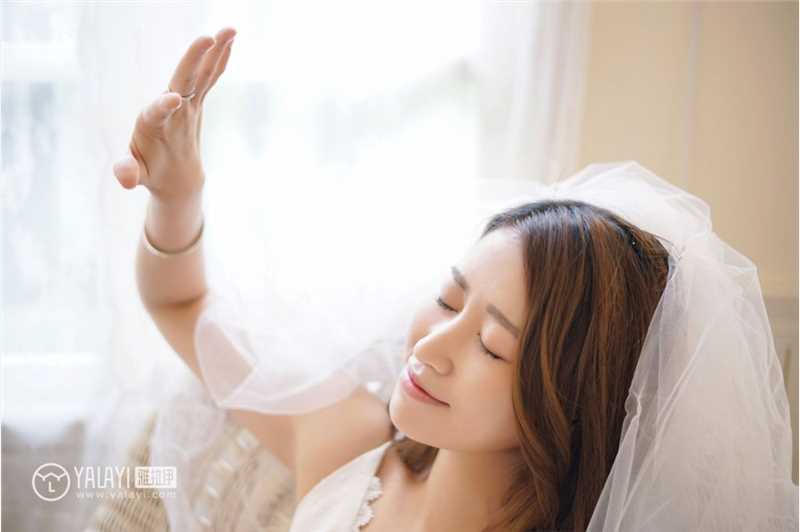 最全90后性感mm饰媛深v短裙双乳呼之欲出人体之美壁纸