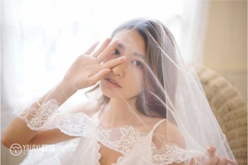 最全90后性感mm饰媛深v短裙双乳呼之欲出人体之美壁纸