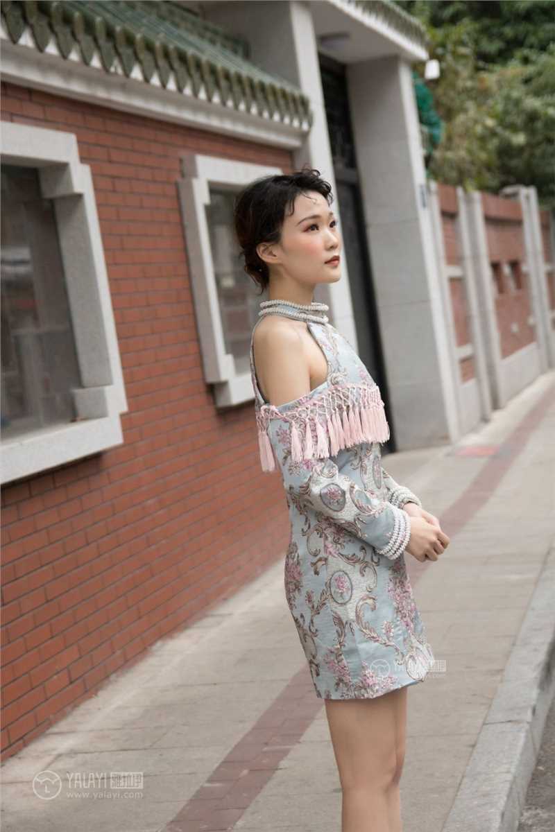 最新亚洲成熟美女奥莉性感旗袍香肩诱惑好身材艺术照图集