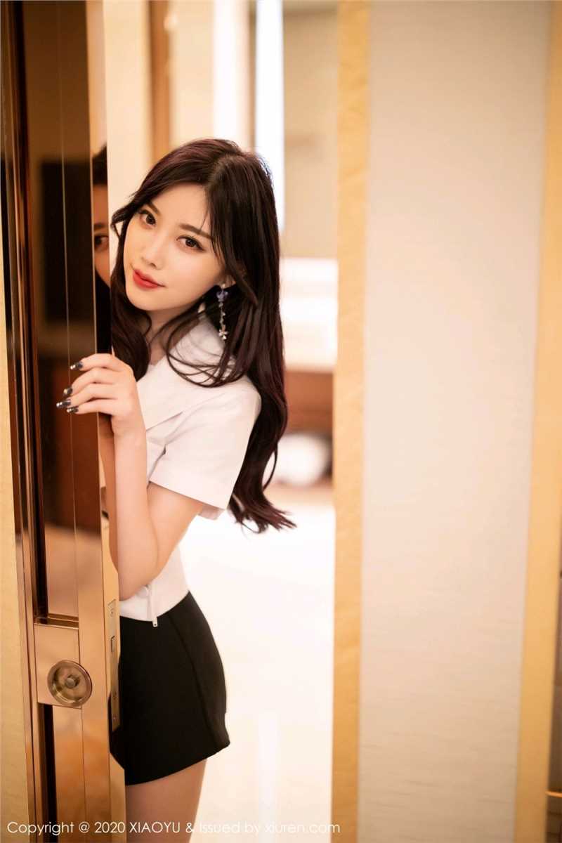 优质金屋杨晨晨sugar床上摆出性感姿势好图片图片