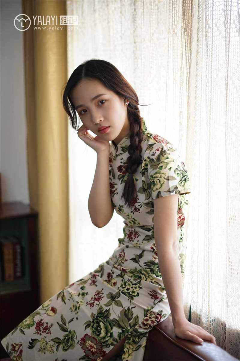 高清气质高雅麻花辫美少女卡柔古典旗袍迷人曲线图集