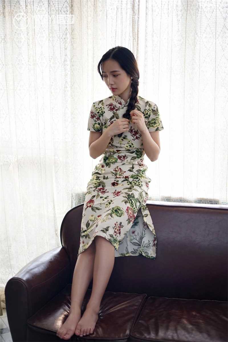 高清气质高雅麻花辫美少女卡柔古典旗袍迷人曲线图集