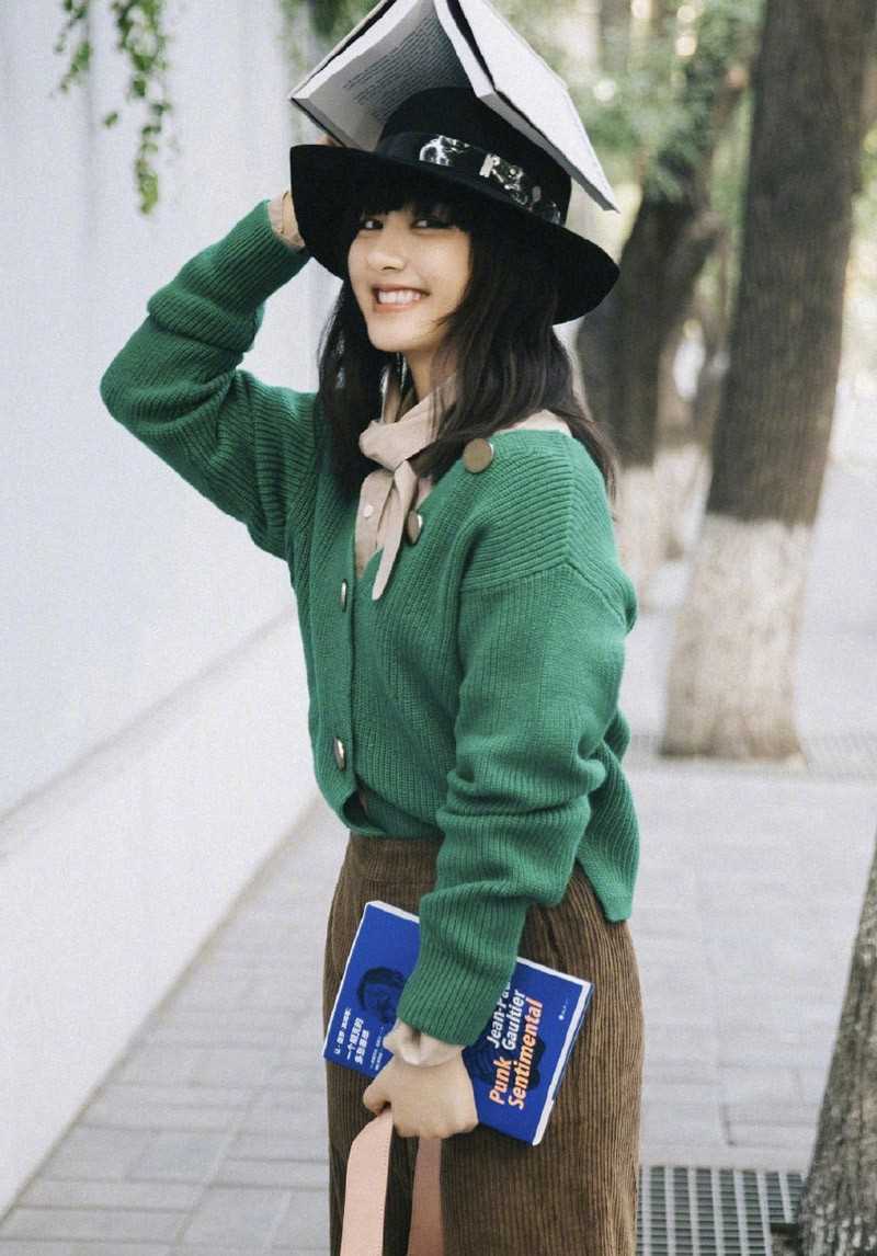 优质李兰迪齐刘海发型魅惑烟熏妆百变时尚街拍集相册