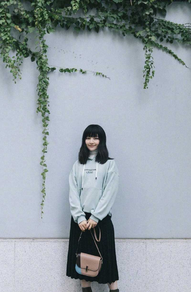 优质李兰迪齐刘海发型魅惑烟熏妆百变时尚街拍集相册