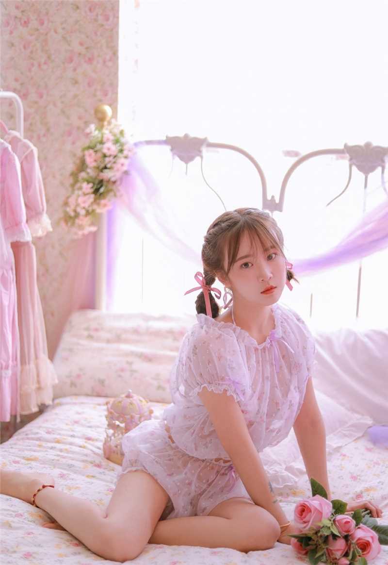 精选最大胆美少女真空透视感艺术图片图册