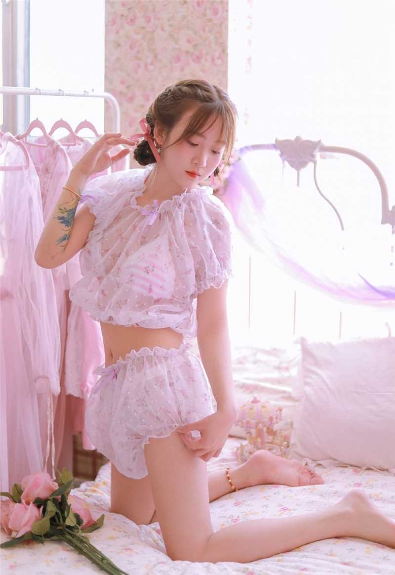 精选最大胆美少女真空透视感艺术图片图册