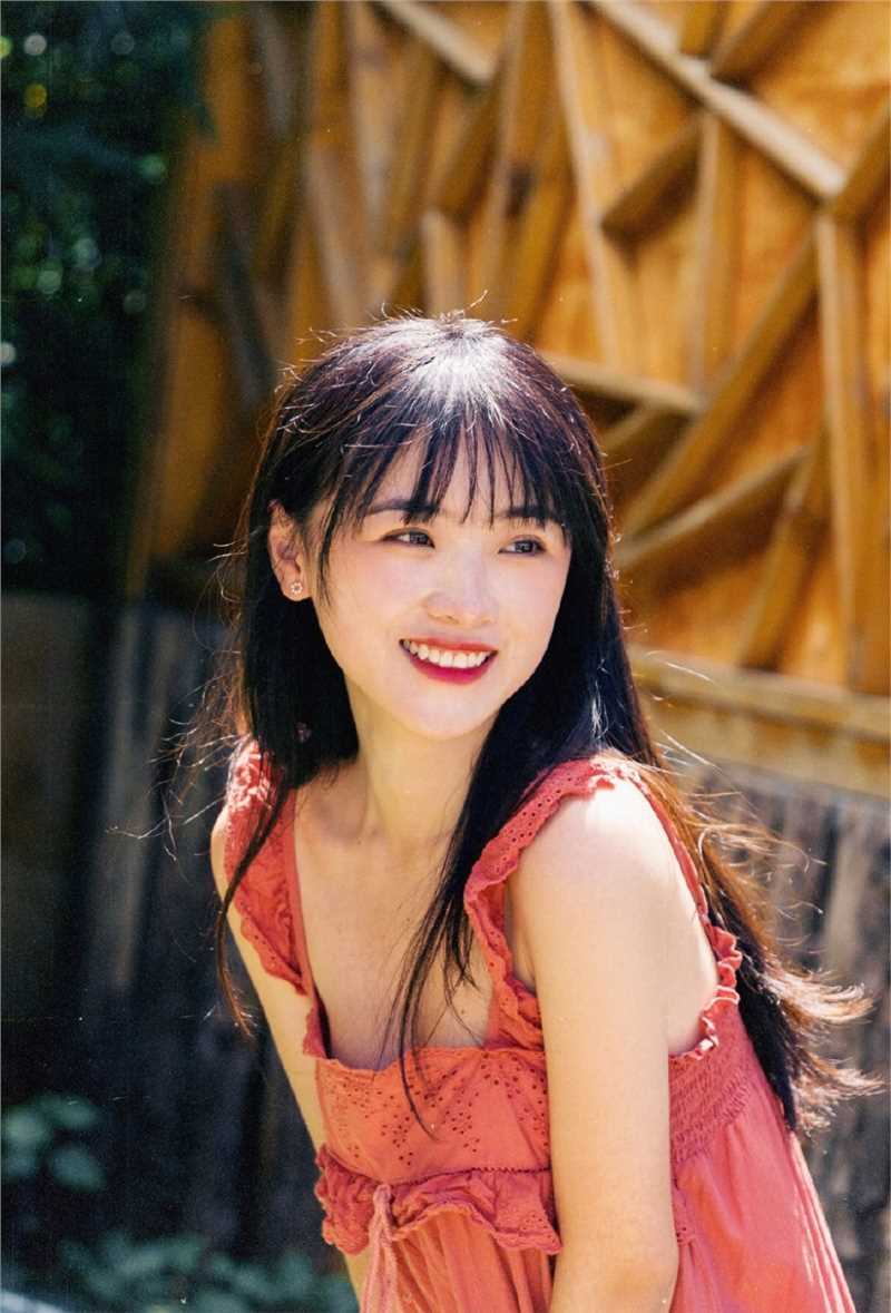 特别专辑清纯美少女笑靥如花灵动飘逸照片图片