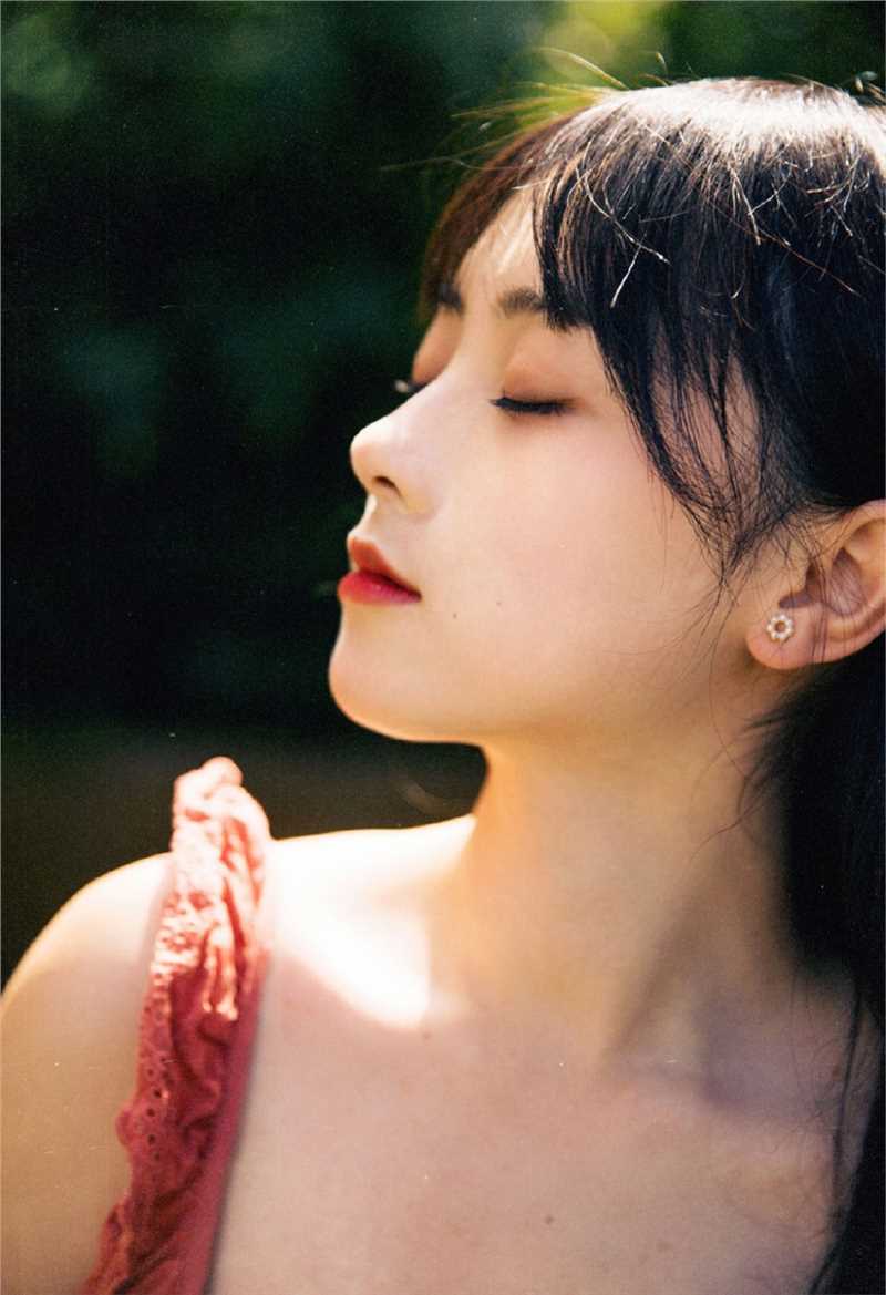 特别专辑清纯美少女笑靥如花灵动飘逸照片图片