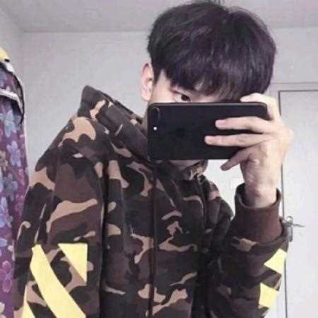 精选潮流网红男生个性时尚帅哥头像图片图册