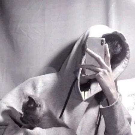 精选潮流网红男生个性时尚帅哥头像图片图册