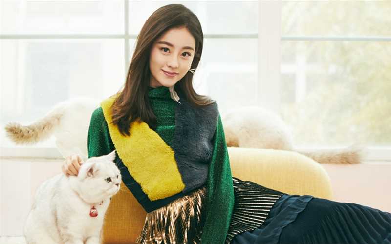 精选女明星祝绪丹可少女可御姐时尚百变个人艺术图册