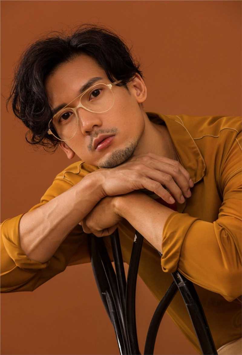 最全关智斌性感胡渣彰显绅士型男魅力相册