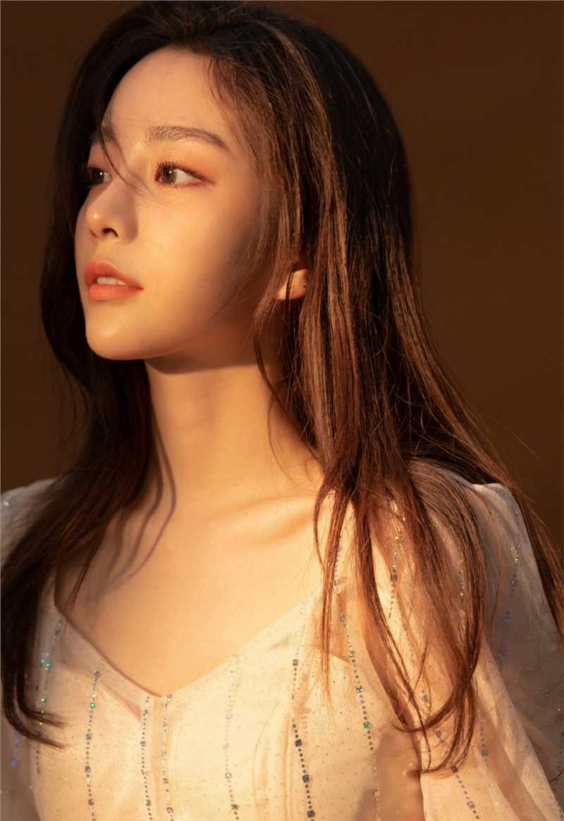 精选气质美女透视纱裙性感撩人图册