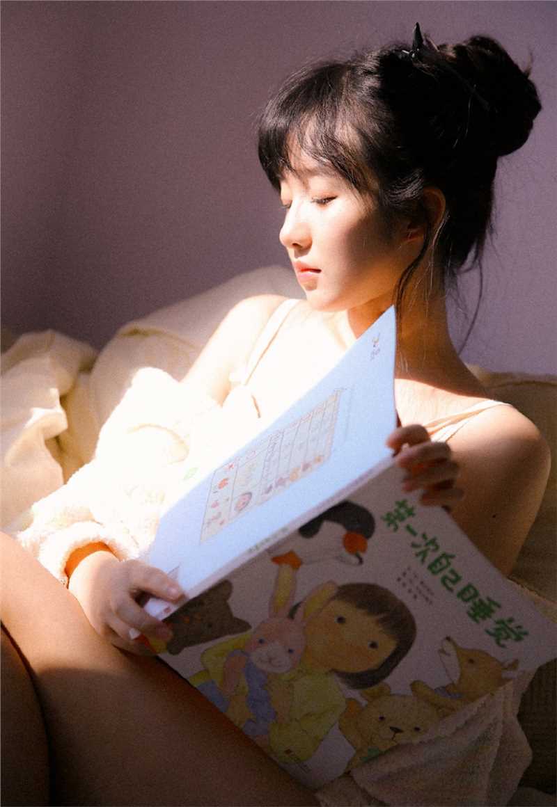 最全齐刘海萌妹子蕾丝吊带性感壁纸