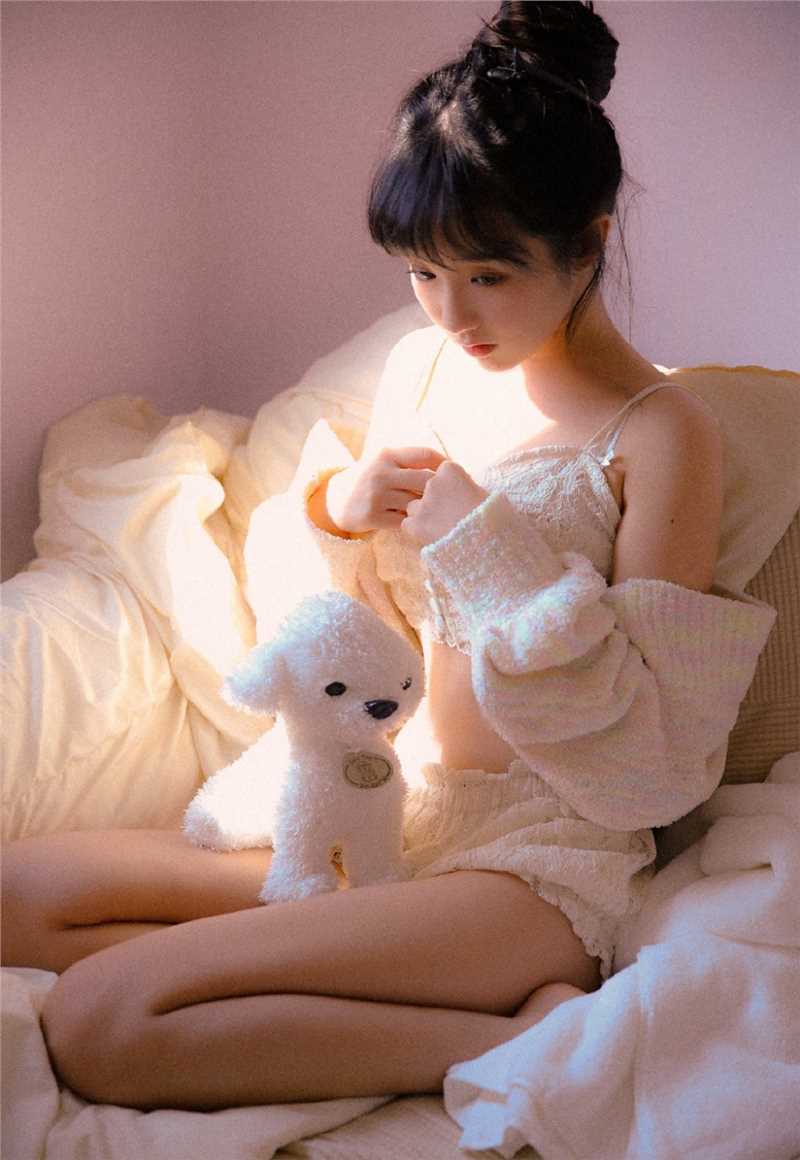 最全齐刘海萌妹子蕾丝吊带性感壁纸