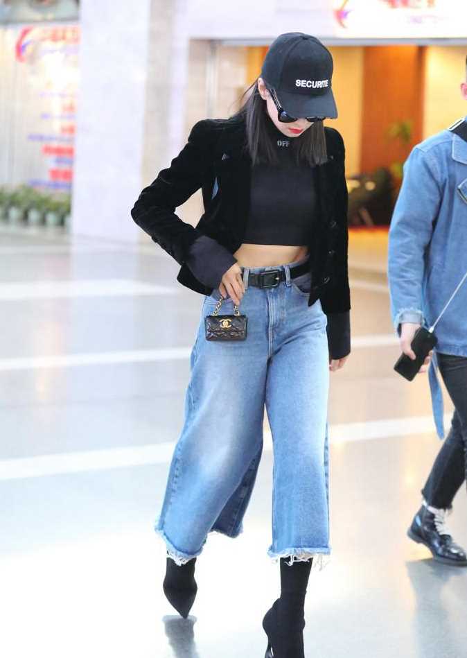 优质女星宋茜大秀蛮腰性感有型机场街拍相册