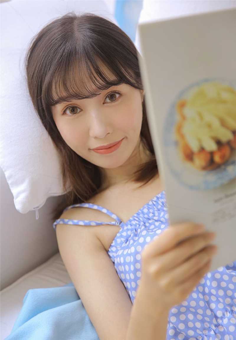 甜美女孩漂亮脸蛋迷人电眼