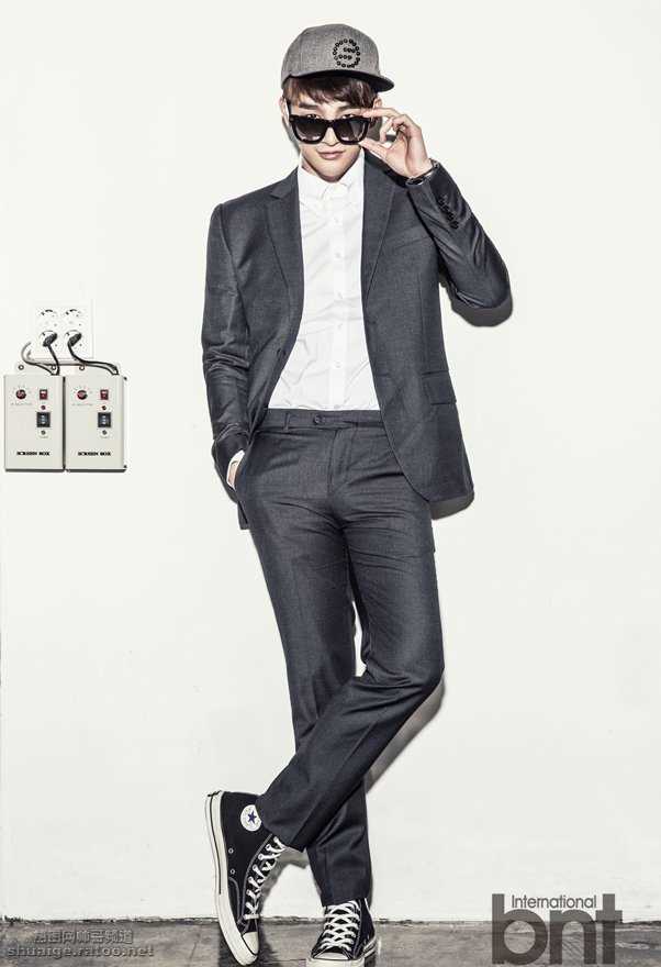 最新韩国男演员徐仁国《Bntnews》时尚壁纸