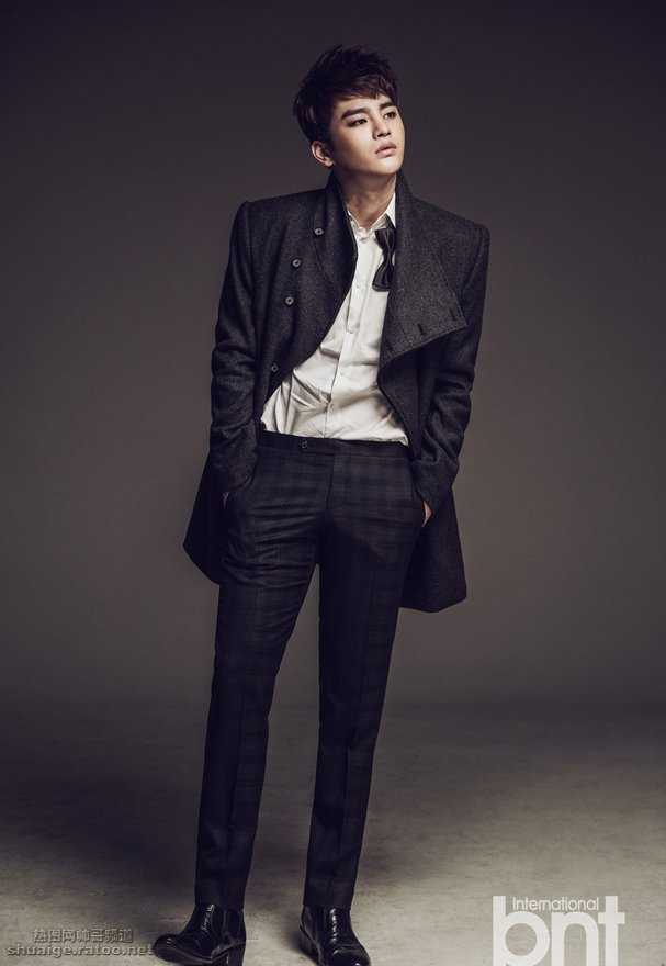 最新韩国男演员徐仁国《Bntnews》时尚壁纸