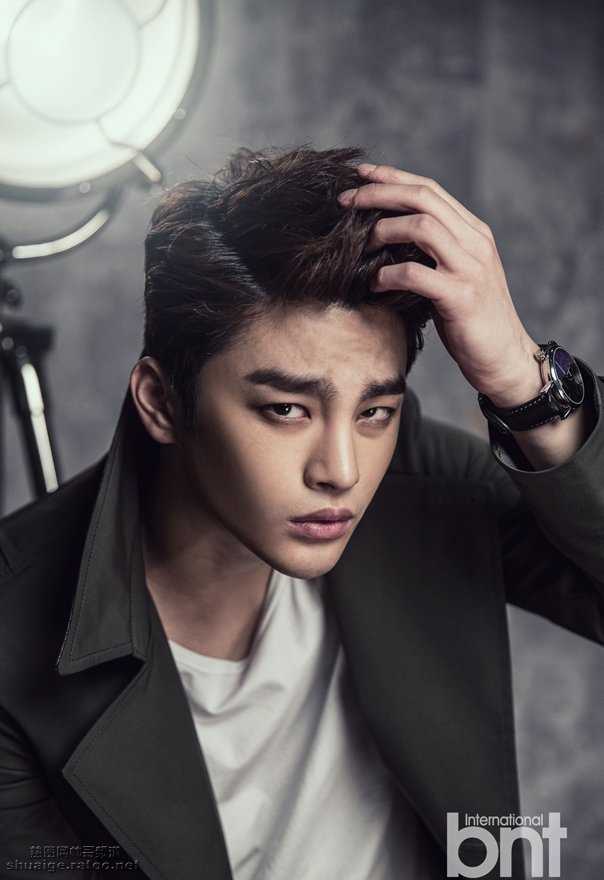 最新韩国男演员徐仁国《Bntnews》时尚壁纸
