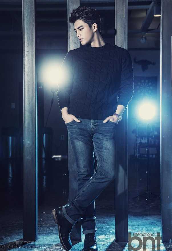 最新韩国男演员徐仁国《Bntnews》时尚壁纸