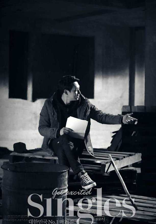 韩国帅哥朴有天《Singles》时尚杂志封面