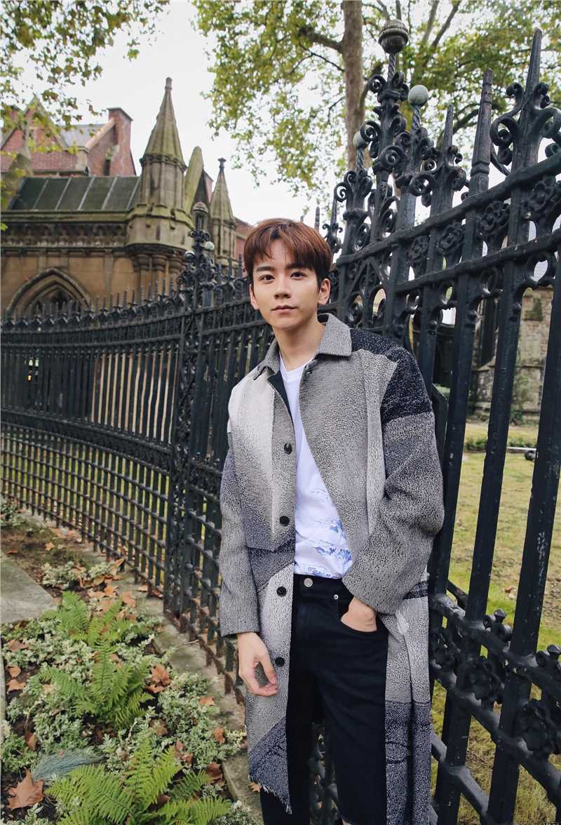 高清张皓宸徜徉伦敦街头尽显时尚潮流图集