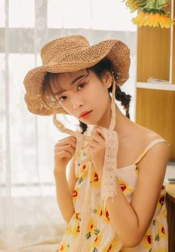 最全长发美女学生甜美笑容夜景壁纸