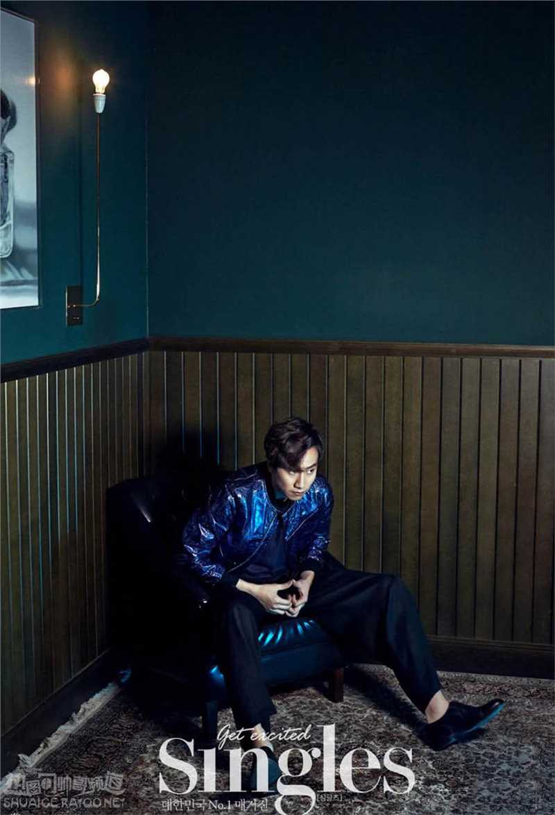 最新韩国帅哥李光洙《singels》时尚杂志封面壁纸