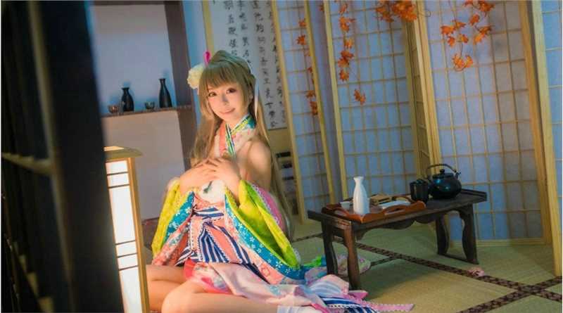 绝色美女cosplay南小鸟和风和服