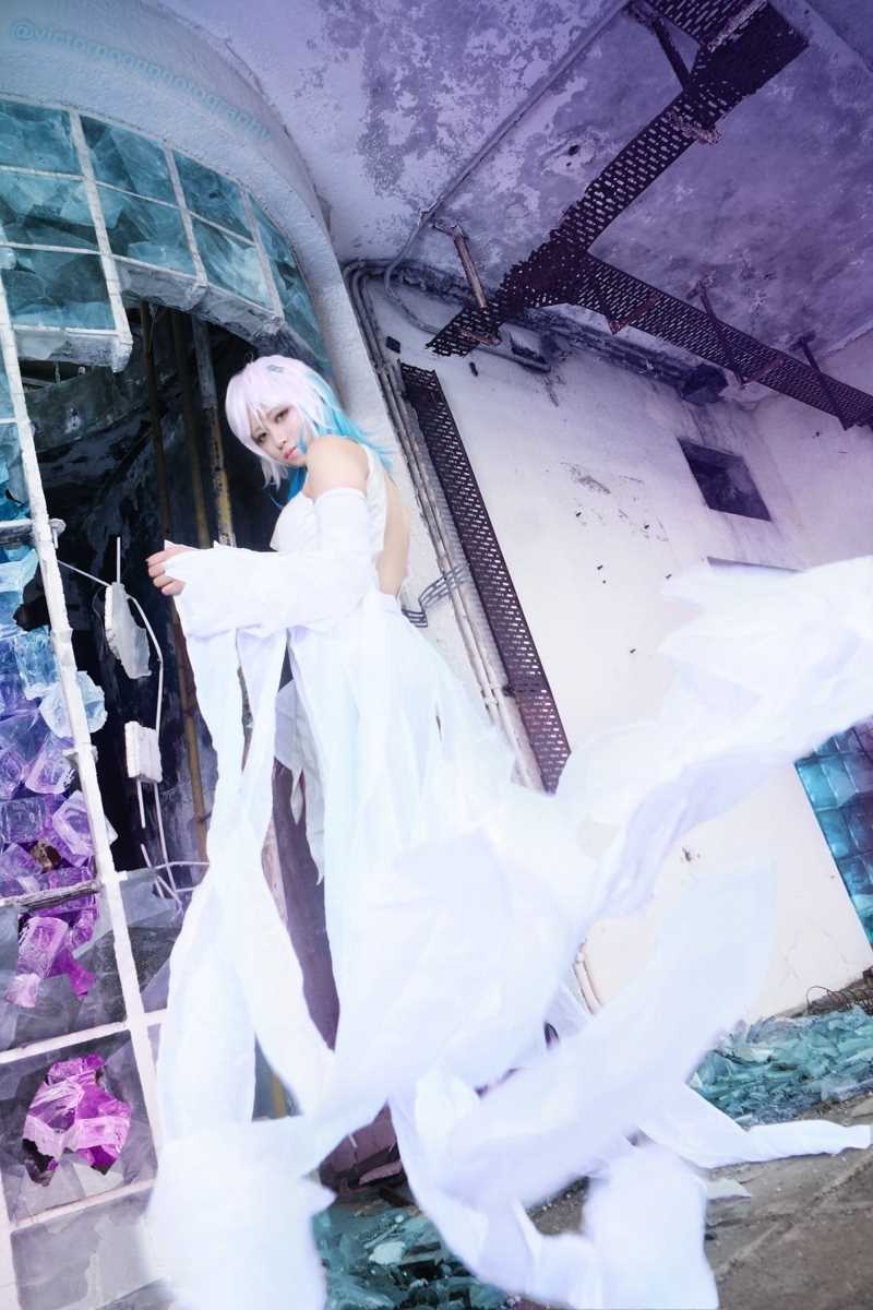 精选在《罪恶王冠:失落的圣诞节》卡洛尔cosplay图片中的图册