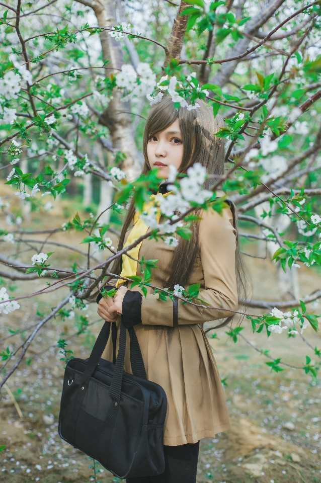 最新桃园奈奈生JK制服cosplay户外壁纸