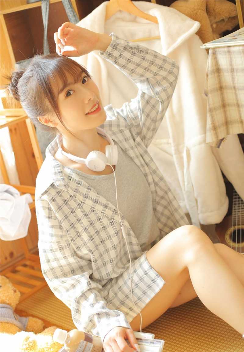 最全丸子头可爱妹子清纯可爱私拍壁纸